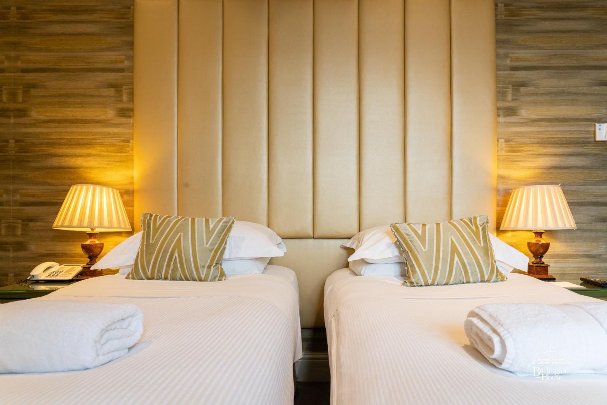 Bed and Breakfast Burlington House Boutique Оксфорд Номер фото A bedroom at the hotel